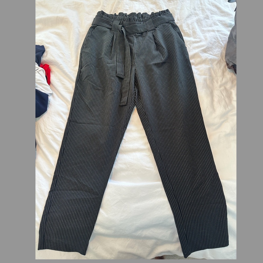 Black striped paper bag dress pants, great condition and so flattering!